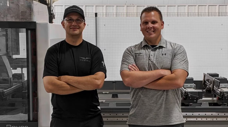 A equipe por trás do gerador de escadas: JJ Johnson e Ryan Rittenhouse. Cortesia da Viewrail.